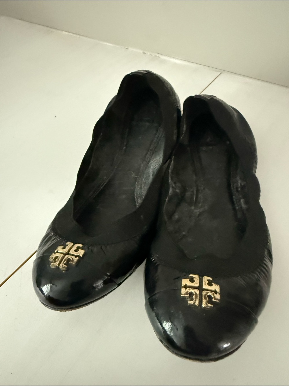 Tory Burch Black Patent Leather Ballet Flats with Gold Logo